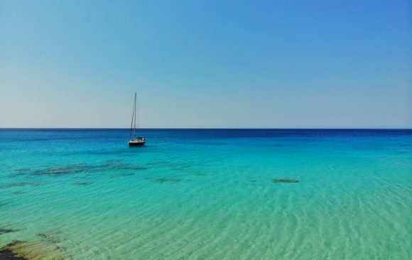 Κείμενο Εργασίας Κέντρου Αριστείας “Γαλάζια Ανάπτυξη” με τίτλο: «Γαλάζια Οικονομία στην Ελλάδα: Αξιοποίηση των δυνατοτήτων της στο πλαίσιο αναζήτησης Νέου Αναπτυξιακού Υποδείγματος»