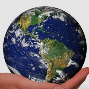 Παρέμβαση του Καθηγητή του ΕΚΠΑ Δ. Καινούργιου στο περιοδικό ESG+ για την ανάγκη υιοθέτησης πρακτικών βιώσιμης ανάπτυξης από τις ελληνικές επιχειρήσεις